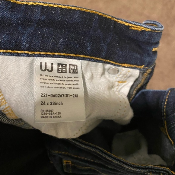 UNIQLO UJ Womens jeans size 24x33 - Picture 3 of 3